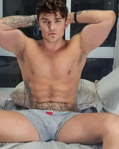 Vince photo 1, latino, athletic, brunette, 185 cm, 83 kg, Hong Kong