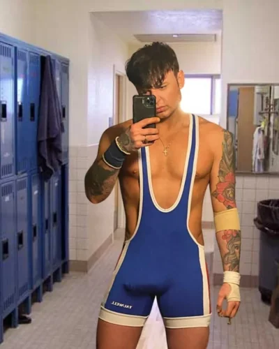 Vince photo 12, latino, athletic, brunette, 185 cm, 83 kg, Hong Kong