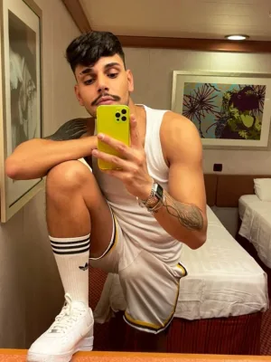 Zejdan photo 1, latino, athletic, black hair, 183 cm, 77 kg, Hong Kong