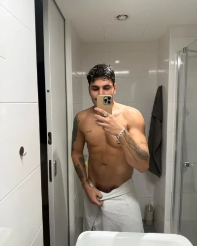 Zejdan photo 9, latino, athletic, black hair, 183 cm, 77 kg, Hong Kong