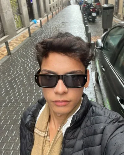 Dotson photo 3, latino, slim, black hair, 175 cm, 58 kg, Hong Kong