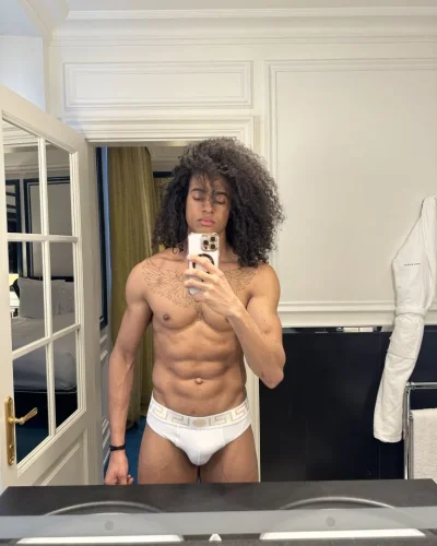 Pietro photo 7, latino, athletic, brunette, 185 cm, 81 kg, Hong Kong