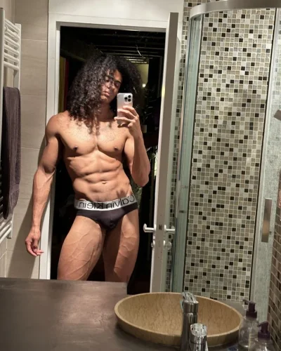 Pietro photo 9, latino, athletic, brunette, 185 cm, 81 kg, Hong Kong