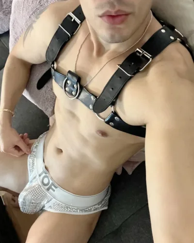 Luciano photo 10, latino, athletic, black hair, 183 cm, 77 kg, Hong Kong