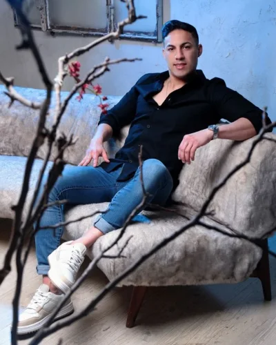 Luciano photo 5, latino, athletic, black hair, 183 cm, 77 kg, Hong Kong