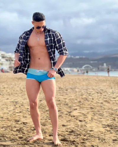 Luciano photo 7, latino, athletic, black hair, 183 cm, 77 kg, Hong Kong