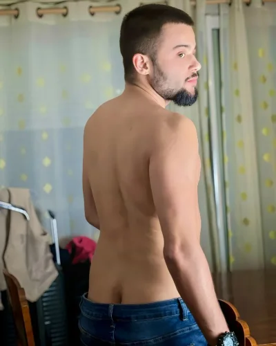 Travis photo 20, slavic, average, black hair, 168 cm, 58 kg, Hong Kong