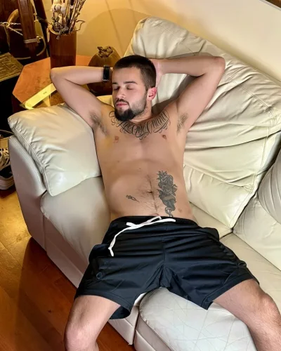 Travis photo 33, slavic, average, black hair, 168 cm, 58 kg, Hong Kong