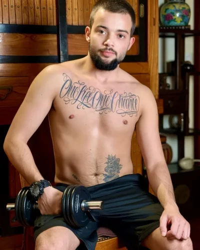 Travis photo 9, slavic, average, black hair, 168 cm, 58 kg, Hong Kong