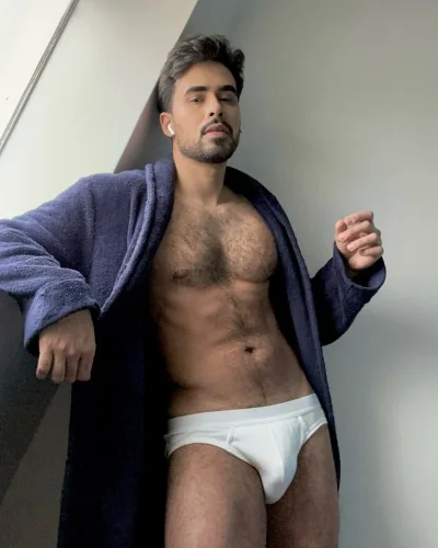 Antonio photo 11, latino, curvy, black hair, 178 cm, 81 kg, Hong Kong