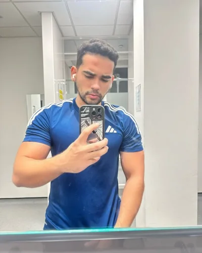 Harold photo 10, latino, curvy, black hair, 180 cm, 81 kg, Hong Kong
