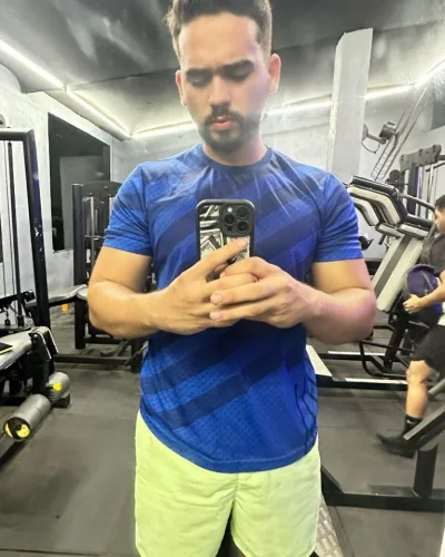 Harold photo 12, latino, curvy, black hair, 180 cm, 81 kg, Hong Kong