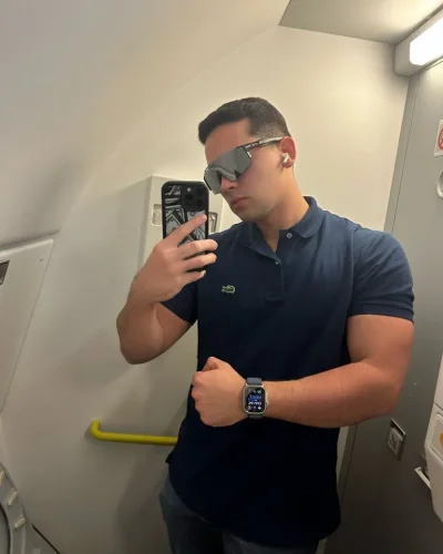 Harold photo 13, latino, curvy, black hair, 180 cm, 81 kg, Hong Kong