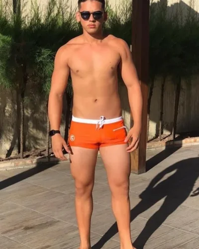 Harold photo 21, latino, curvy, black hair, 180 cm, 81 kg, Hong Kong