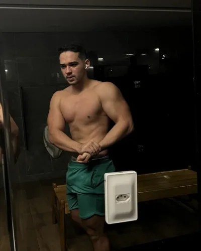 Harold photo 7, latino, curvy, black hair, 180 cm, 81 kg, Hong Kong