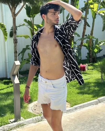 Lucas photo 35, european, slim, black hair, 178 cm, 54 kg, Hong Kong
