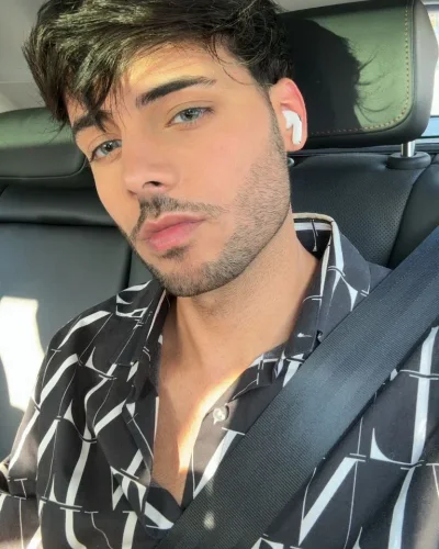 Lucas photo 39, european, slim, black hair, 178 cm, 54 kg, Hong Kong
