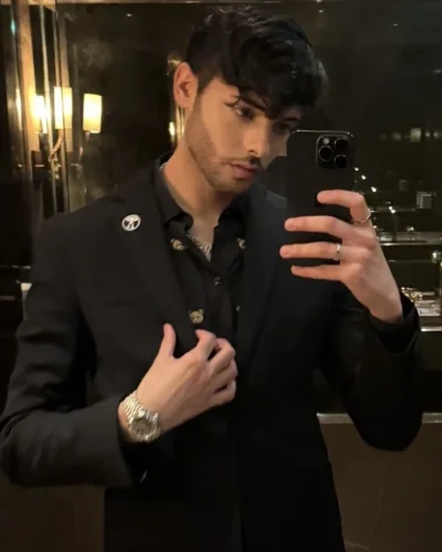 Lucas photo 49, european, slim, black hair, 178 cm, 54 kg, Hong Kong