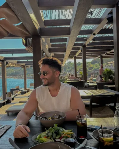 Emre photo 2, latino, curvy, black hair, 178 cm, 81 kg, Hong Kong