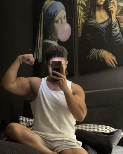 Emre photo 3, latino, curvy, black hair, 178 cm, 81 kg, Hong Kong