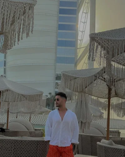 Emre photo 6, latino, curvy, black hair, 178 cm, 81 kg, Hong Kong