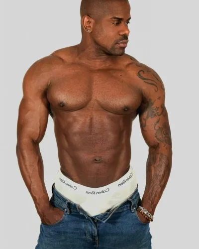Warren photo 5, ebony / black, curvy, black hair, 175 cm, 83 kg, Hong Kong