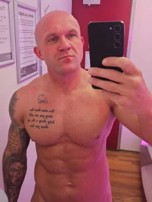 Alonzo photo 1, slavic, curvy, brunette, 180 cm, 90 kg, Hong Kong