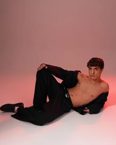 Evgen photo 2, latino, average, brunette, 183 cm, 70 kg, Hong Kong