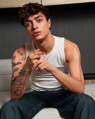 Evgen photo 6, latino, average, brunette, 183 cm, 70 kg, Hong Kong