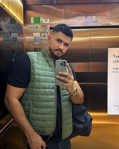 Enkaz photo 1, latino, curvy, black hair, 198 cm, 105 kg, Hong Kong