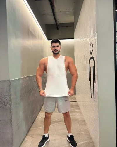 Enkaz photo 15, latino, curvy, black hair, 198 cm, 105 kg, Hong Kong