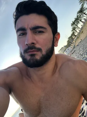 Volk photo 1, slavic, curvy, black hair, 185 cm, 86 kg, Hong Kong