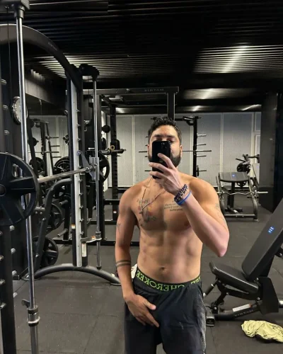 Tito photo 8, latino, athletic, black hair, 173 cm, 68 kg, Hong Kong