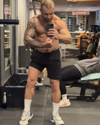Ryder photo 11, latino, curvy, blonde hair, 185 cm, 90 kg, Hong Kong