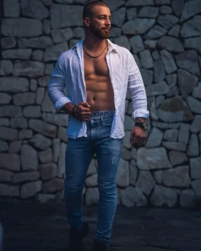 Ryder photo 5, latino, curvy, blonde hair, 185 cm, 90 kg, Hong Kong