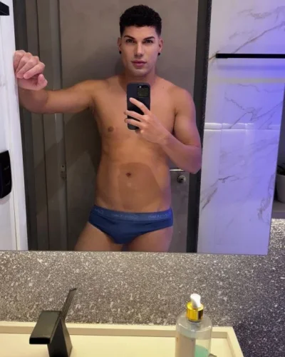 Kauan photo 6, latino, slim, blonde hair, 183 cm, 63 kg, Hong Kong