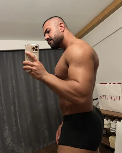 Vulcan photo 16, mixed, curvy, black hair, 180 cm, 81 kg, Hong Kong