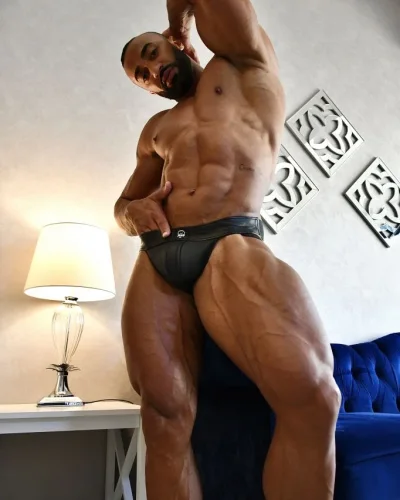 Charles photo 37, european, curvy, brunette, 178 cm, 105 kg, Hong Kong
