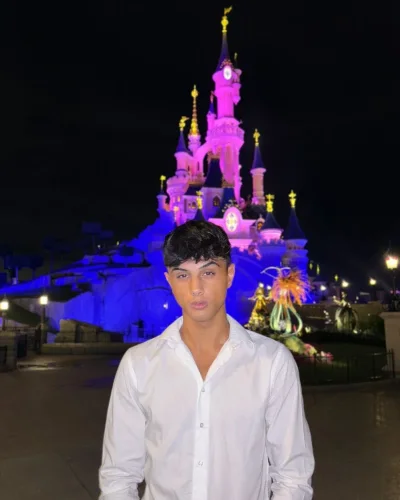 Vasily photo 3, european, average, black hair, 178 cm, 63 kg, Hong Kong