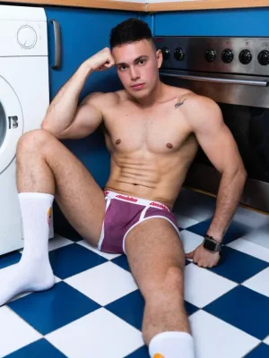 Yoel photo 1, latino, average, brunette, 178 cm, 68 kg, Hong Kong