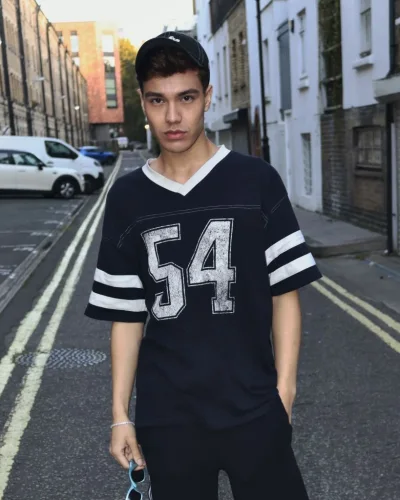 Cedric photo 10, latino, average, black hair, 175 cm, 65 kg, Hong Kong