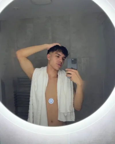Cedric photo 3, latino, average, black hair, 175 cm, 65 kg, Hong Kong