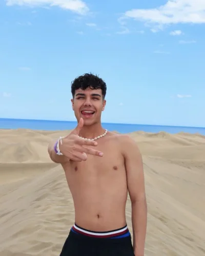 Cedric photo 6, latino, average, black hair, 175 cm, 65 kg, Hong Kong