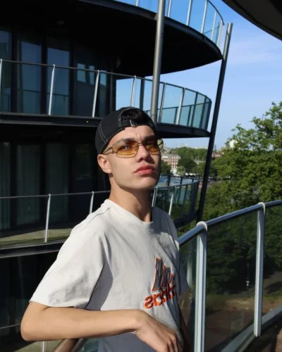 Cedric photo 9, latino, average, black hair, 175 cm, 65 kg, Hong Kong