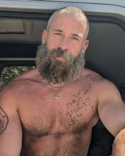 Viking photo 9, slavic, curvy, brunette, 183 cm, 95 kg, Hong Kong