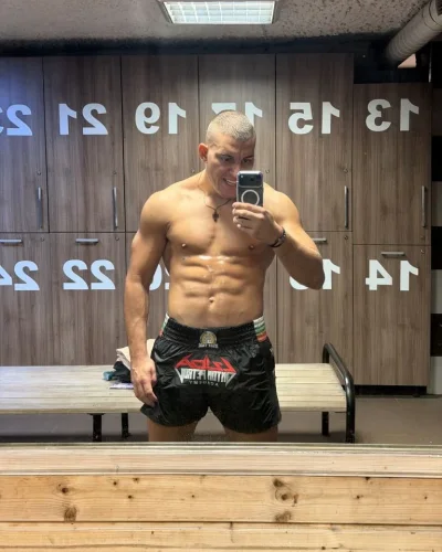 Dominic photo 17, slavic, curvy, black hair, 185 cm, 86 kg, Hong Kong