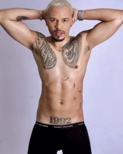Vini photo 10, latino, curvy, blonde hair, 185 cm, 86 kg, Hong Kong