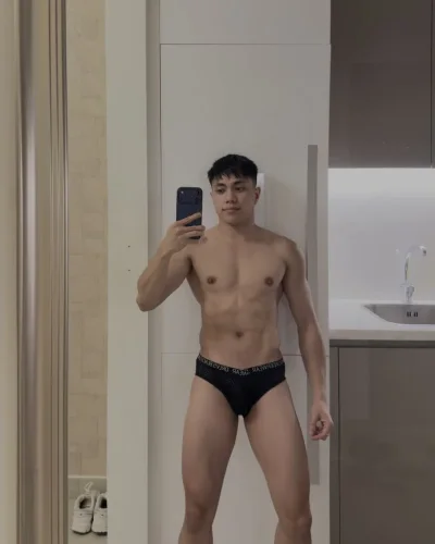 Nico photo 1, asian, average, black hair, 163 cm, 54 kg, Hong Kong