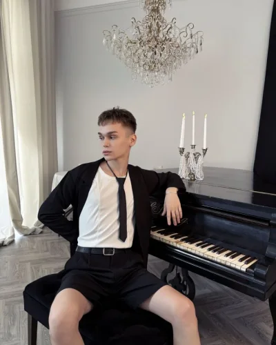 Vladislav photo 1, latino, slim, brunette, 180 cm, 58 kg, Hong Kong