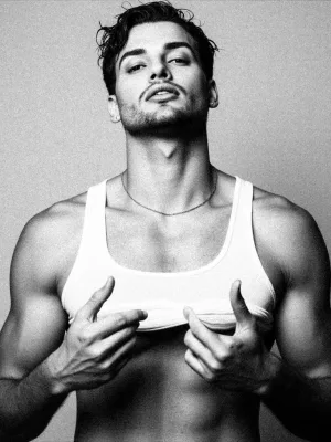 Zack photo 1, latino, athletic, black hair, 185 cm, 83 kg, Hong Kong